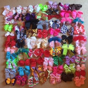 70 PIECE HAIR BOWS